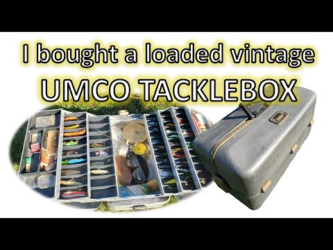 Vintage UMCO Model 1000A Tacklebox Full of Lures 