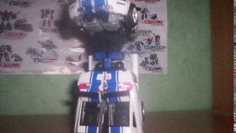 Transformers Alternators - Wheeljack Transform