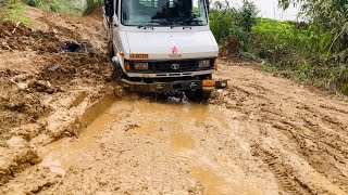 Tata 407 4x4 offroading in extreme road condition | Tata engine ka power.