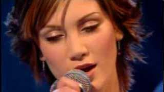 Brian McFadden & Delta Goodrem - Almost here (TOTP & widescreen)
