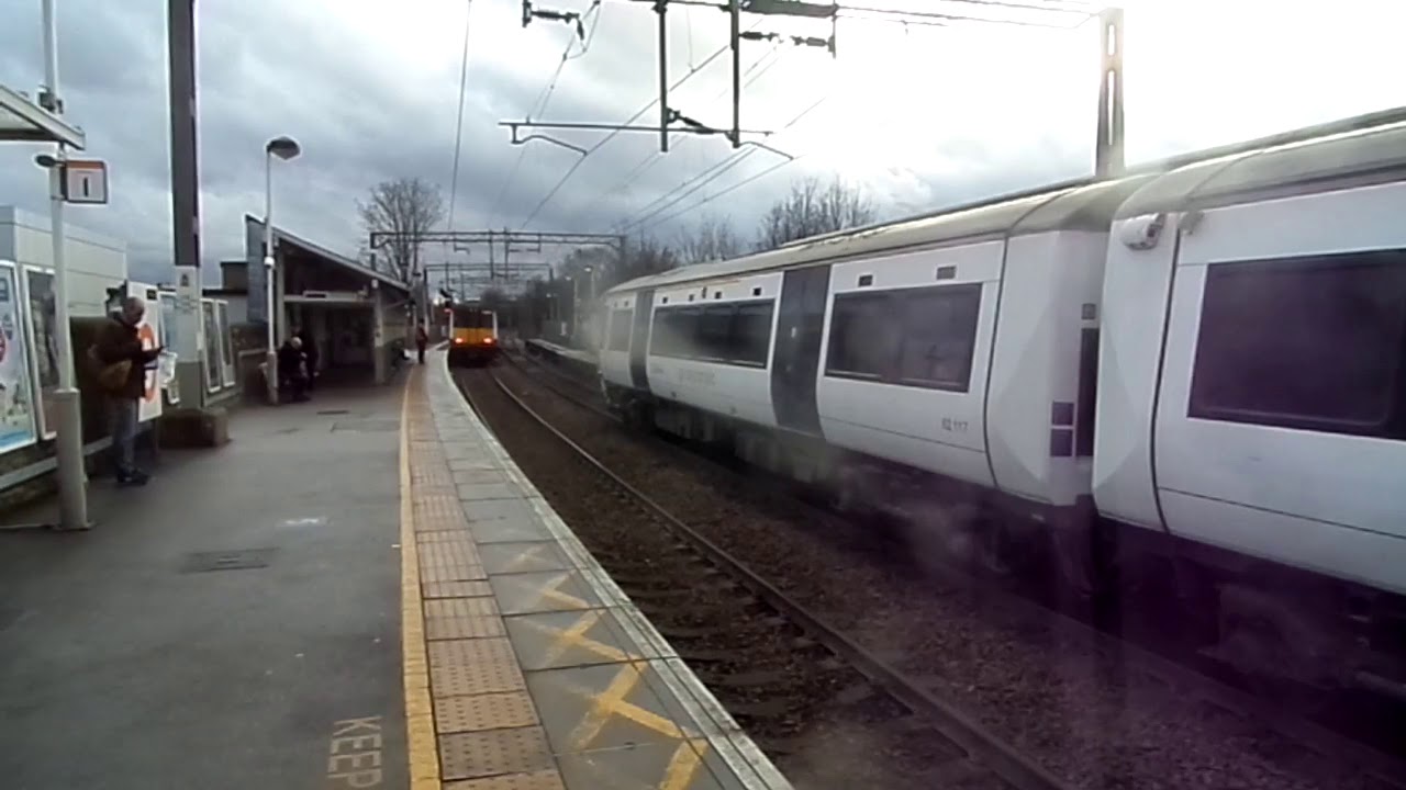 Trains at Seven Sisters 26/1/19