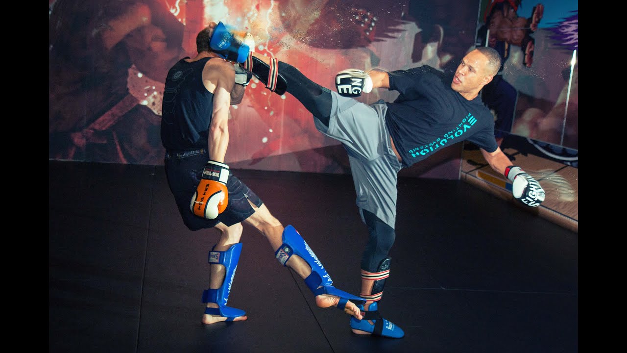 Kickboxing Sparring How to Set up and Land Spinning Kicks with