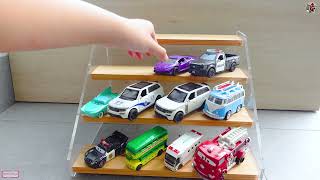 Close-Up Toy Car Review with Opening Doors, Interior Details and Engine Compartments