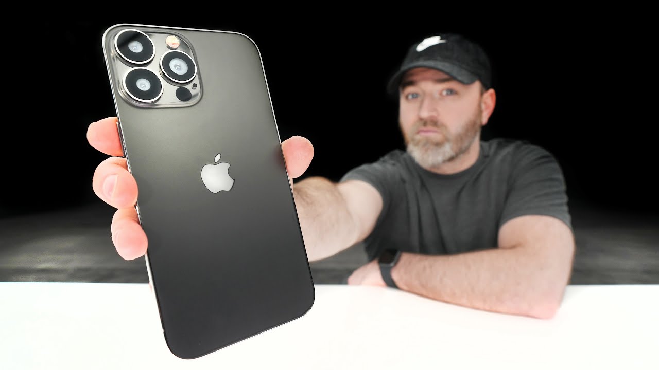 iPhone 13 Pro Max Early Look - YouTube