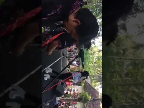 Syahiba saufa (bohoso moto).. Whit one nada