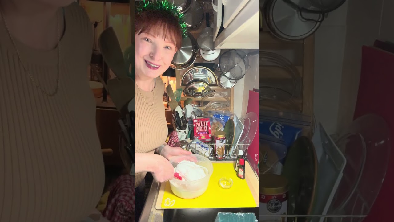 Cooking with Cindi: Candy Cane Dip 