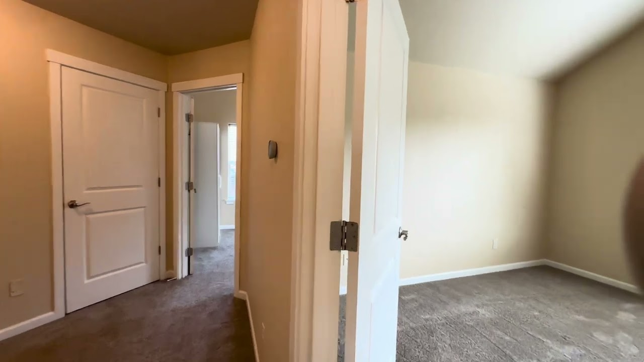 18728 Van Fleet AveSandy, OR 97055- Portland Utopia Management