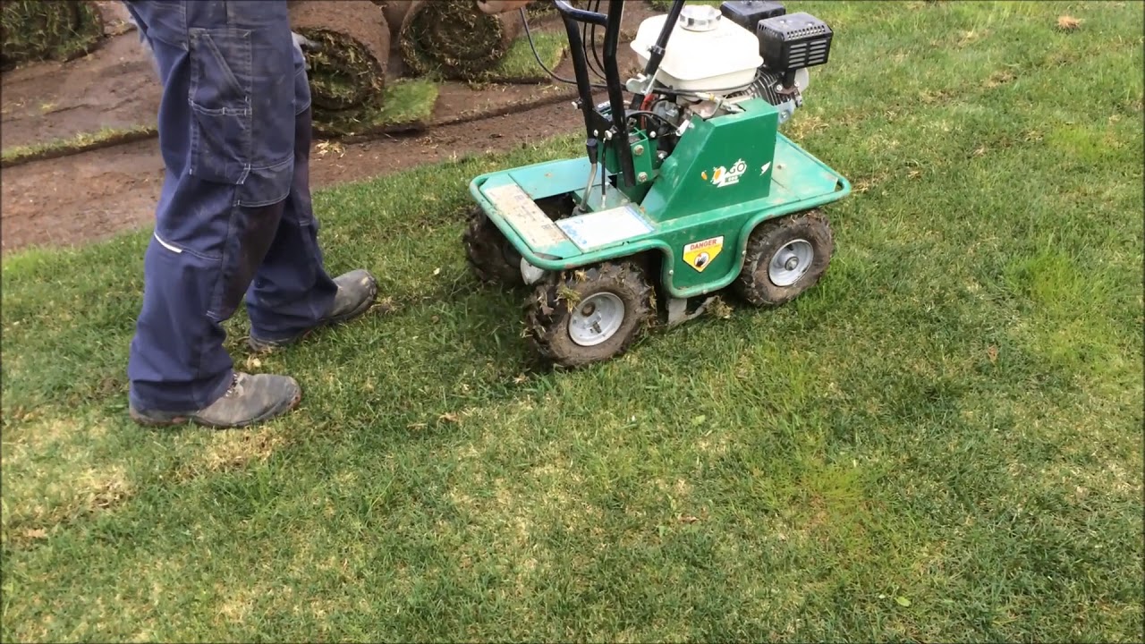 Jak założyć trawnik z rolki, ukladanie trawnika z rolki krok po kroku YouTube