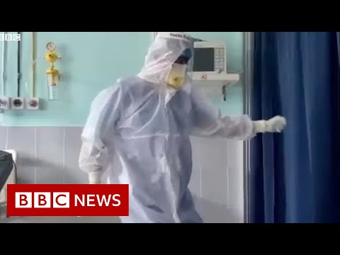 The Covid doctor whose dance video went viral - BBC News