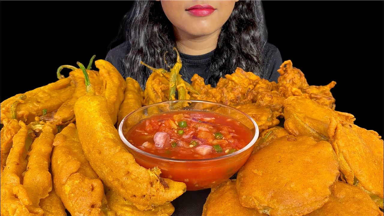 EATING DIFFERENT TYPES OF PAKODE & SPICY TAMATO CHUTNEY | ASMR | MUKBANG | 