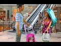 Rodzinka Barbie - Zakupy przedświąteczne. Bajka dla dzieci po polsku the Sims 4 odc.49
