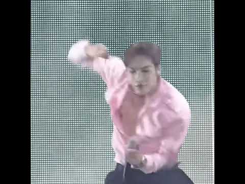 [2PM] 암욜맨 극락파트..모아봤스무다..준케이 마이크 그렇게 잡는 거 유죄..닉쿤 셔츠 풀 준비 하는 거 유죄……니네 다 유죄..