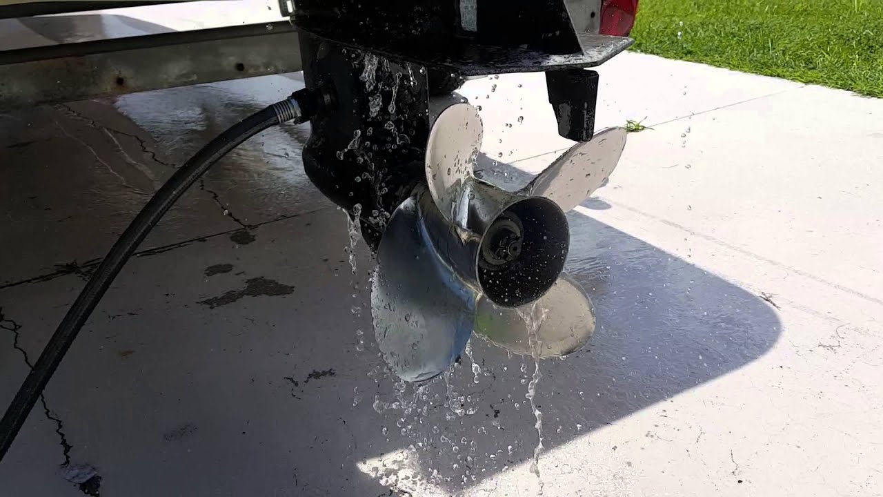 1996 johnson 88 spl idle YouTube