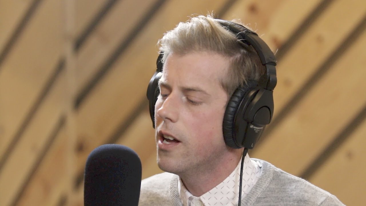 Andrew McMahon in the Wilderness – Cecilia And The Satellite (LIVE)