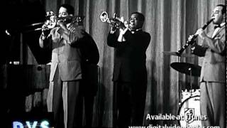 Louis Armstrong - Stompin At The Savoy