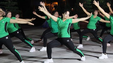 Yoga trên nền bài hát Gánh mẹ - CLB dân vũ Nguyên Xá.