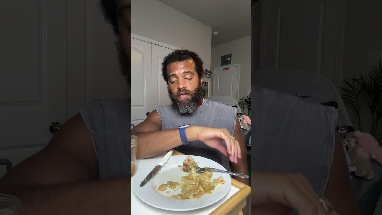 Smacking and slurping is considered proper etiquette ! Live highlight