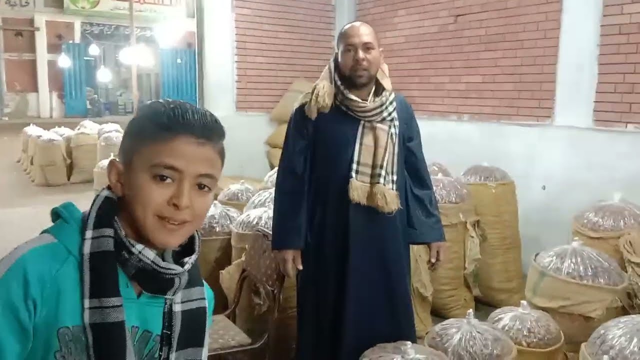 اسعار بلح رمضان الشعبي من اسوان مش هتصدق و عبوات للبيوت فى سوق العبور أبو وليد فرش بدري السنة دي