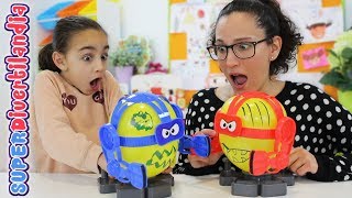 Balloon Bot Battle y 4 en Raya! Andrea y Raquel en SUPERDivertilandia!