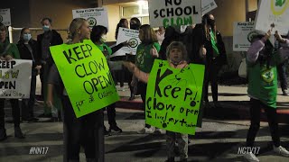 Parents Protest Boundary Adjustment At D204 Board Meeting