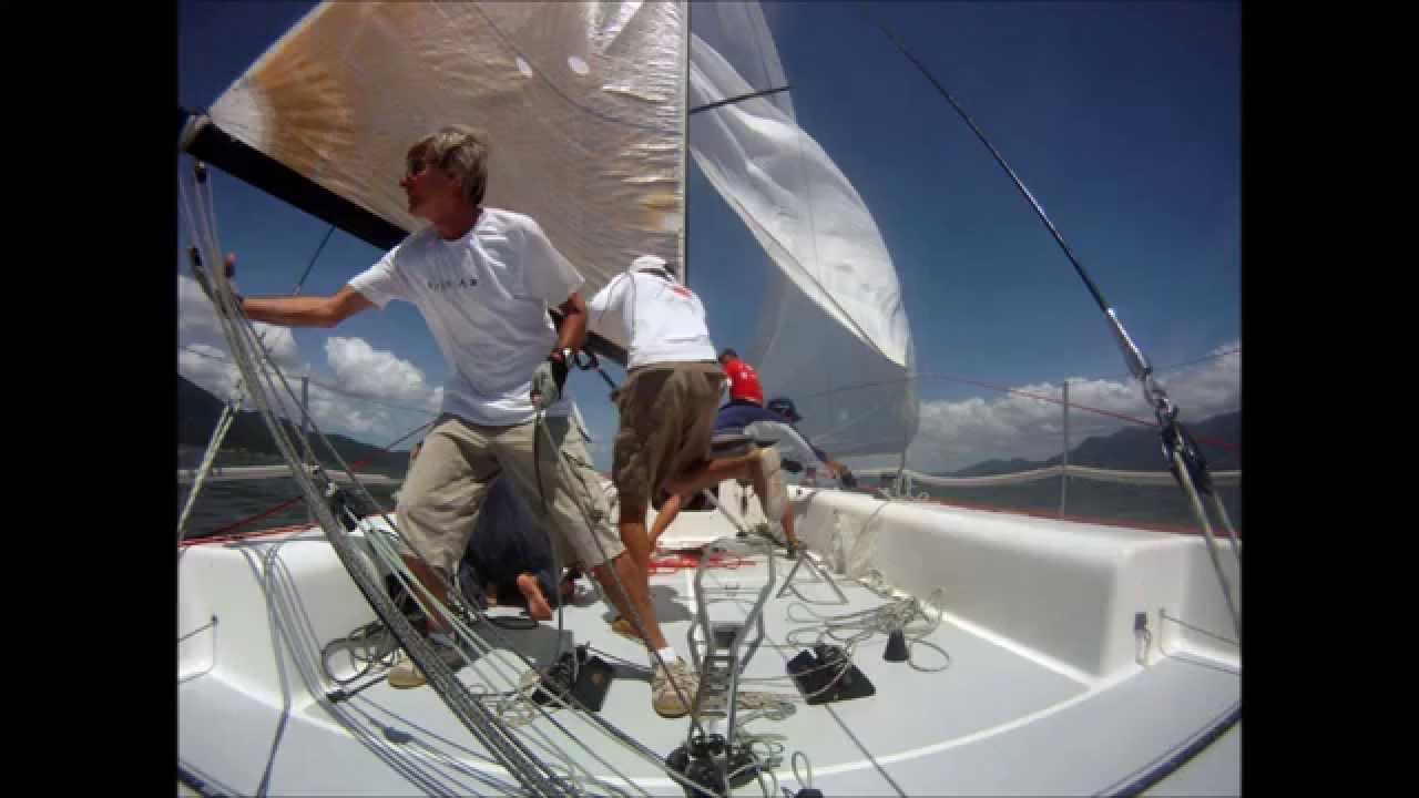 Kaikias na regata Família Back