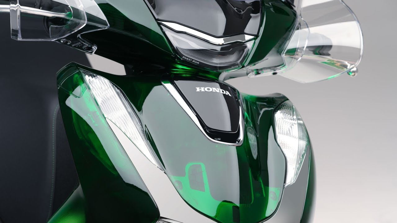 New 2024 Comfortable Scooters - Honda SH Walkaround - YouTube