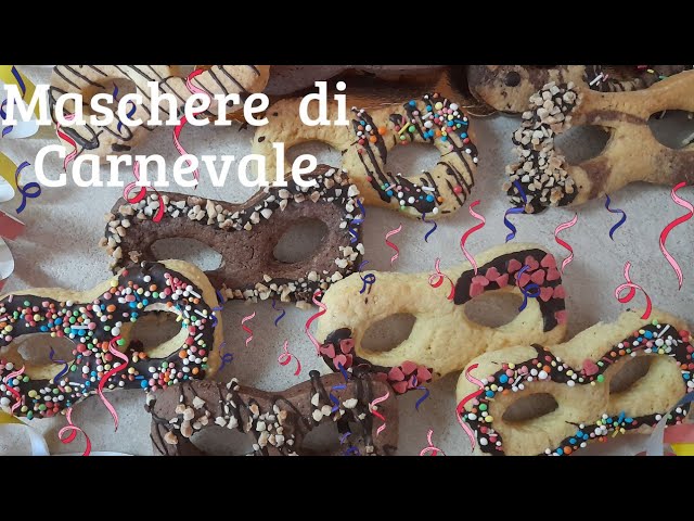 Biscotti mascherine di Carnevale al cioccolato la ricetta - Il Verde In  Tavola