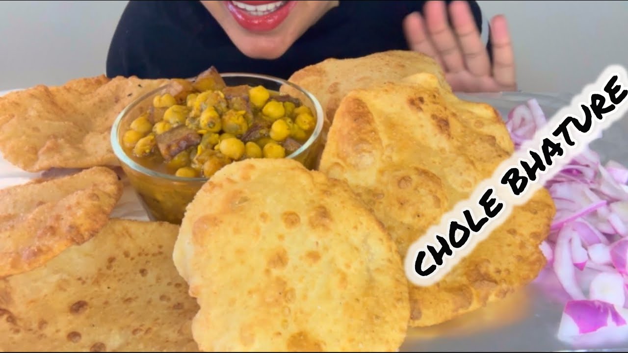 EATING HOMEMADE CHOLE BHATURE | STREET FOOD | BIG BITES | MUKBANG | ASMR EATING