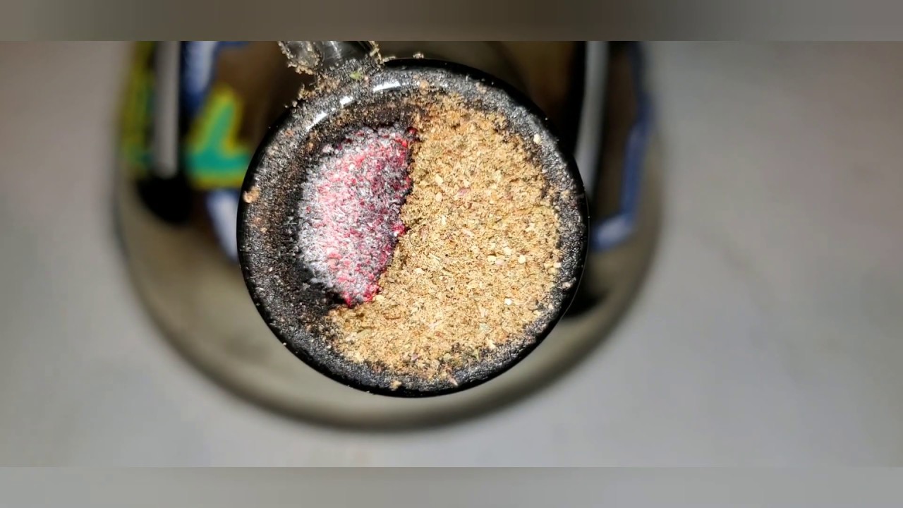 PISTILS & TRICHOMES CLOSE-UP !!!!!!!!