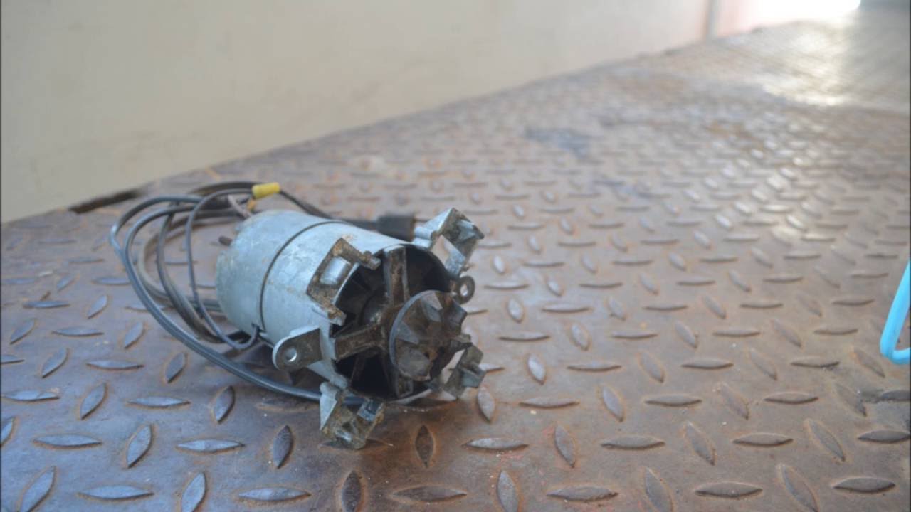 COMO  HACER  UN  MINI  TORNO  MOTOR  LICUADORA