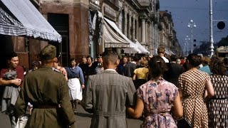 Это Ленинград, Славный Город-Герой Над Вольной Невой. В Кадре Невский Пр. 1956 Год