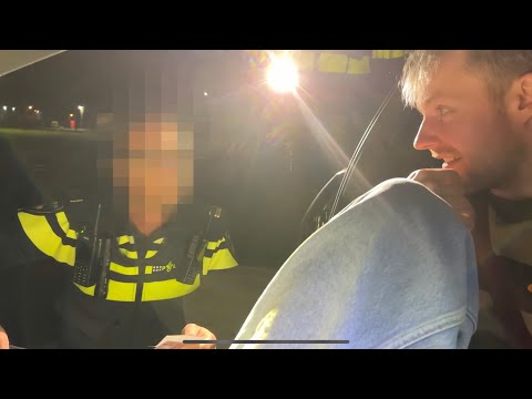 STAANDE GEHOUDEN DOOR DE POLITIE?. #3521