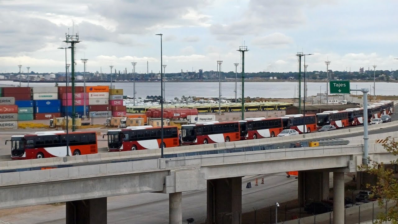 Desfile de los nuevos Yutong ZK6110HG de COPSA