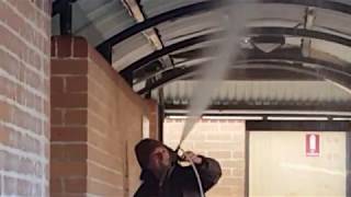 Crown Lodge Warwick Farm Awning Washing screenshot 5