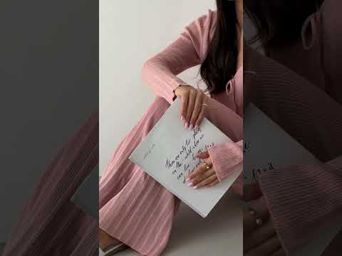 Жіночий бавовняний літній рожевий костюм ( штани та кардиган на зав'яках), видео 1