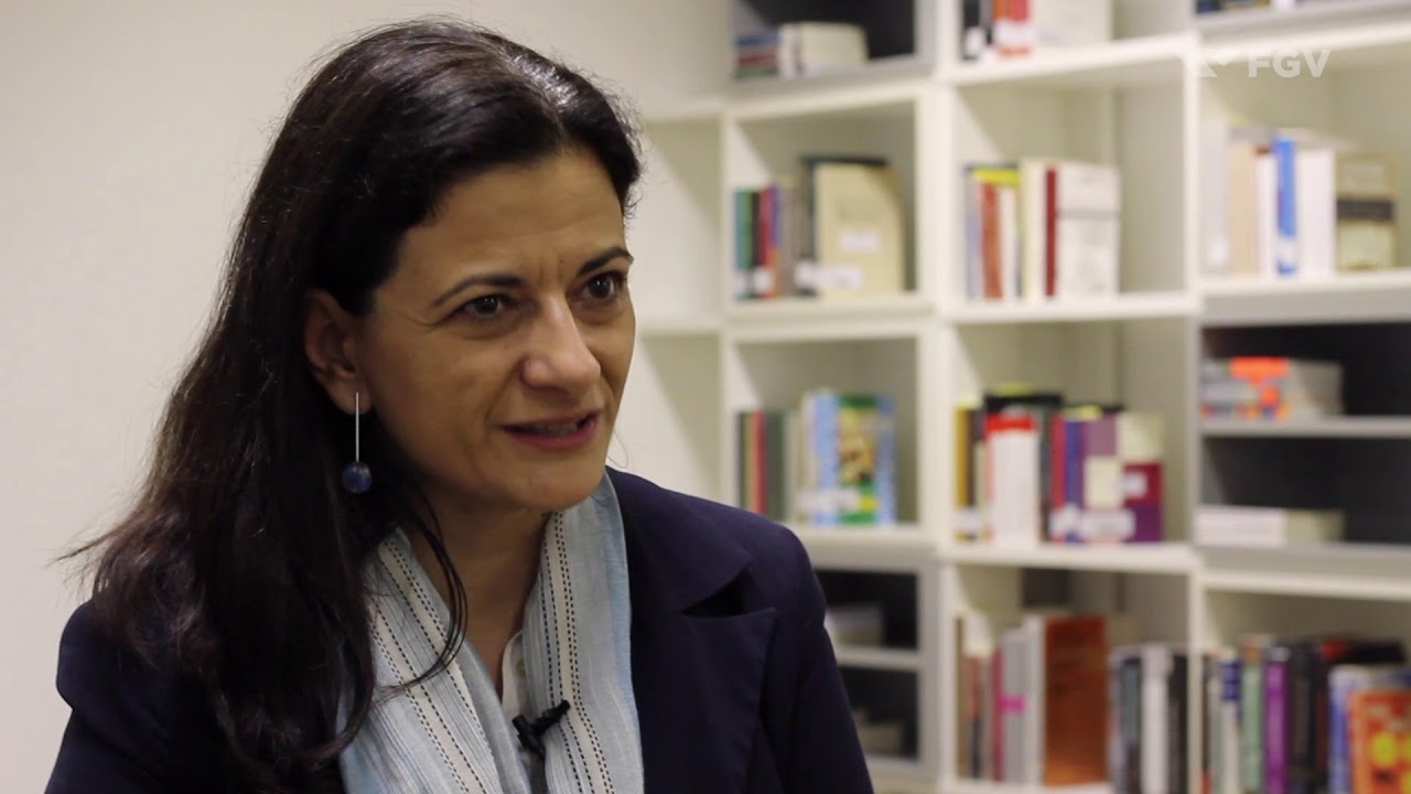 law of supply and demand MBA em Relações Internacionais da FGV — Depoimentos de ex-alunos: Amparo Ortega