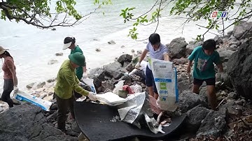 Vườn Quốc gia Côn Đảo ra quân thu gom rác thải tại Hòn Bà | BRTgo