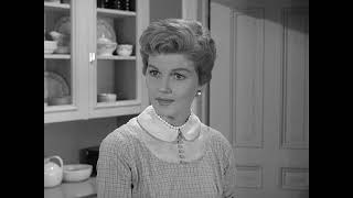 Leave It To Beaver  - S03E09 - Teacher Comes To Dinner