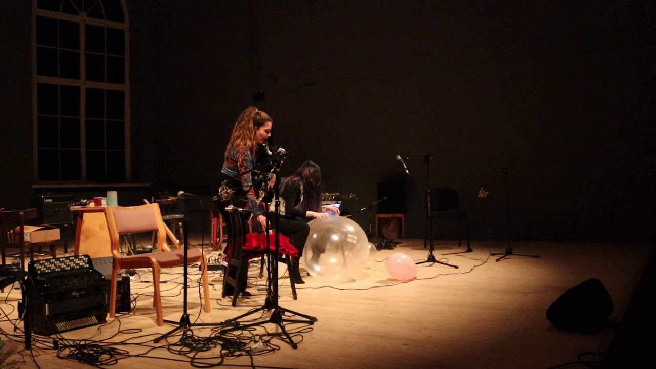Fiona Xue Ju & Elena Perales - IMPROTEST - balloon and clarinet duo