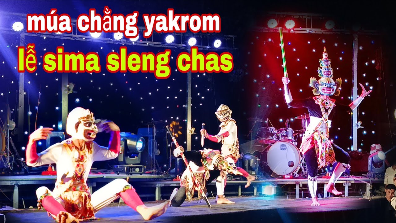 Đội chằng khỉ trột kợt (đen mỏ neo) biểu diễn trên sân khấu 