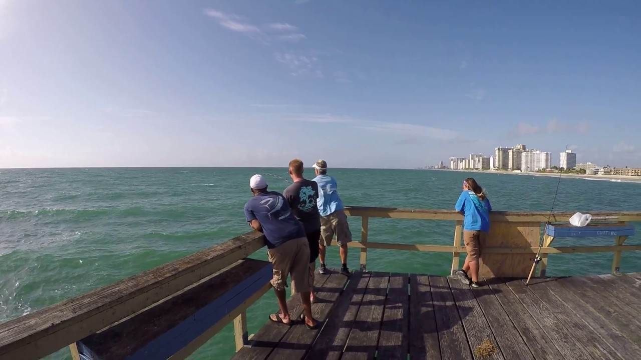 HUGE TARPON at ANGLINS PIER FORT LAUDERDALE FISHING PIER YouTube