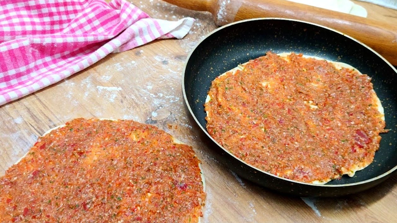 MASTERCHEF DE YAPILAN ❗ LAHMACUN TARİFİ ???? TAVADA ÇOK KOLAY OLUYOR