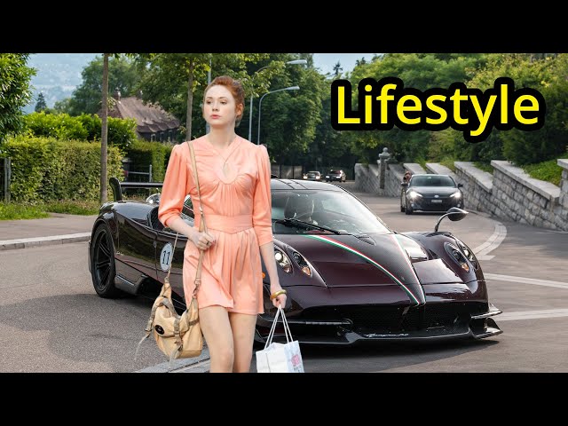 Karen Gillan's Lifestyle, Biography, Boyfriend, Net Worth, House, Cars ★ 2020