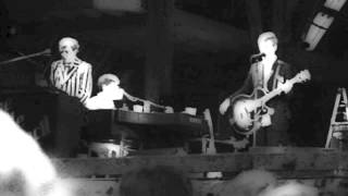 THE STYLE COUNCIL - BOY WHO CRIED WOLF - MELBOURNE ENTERTAINMENT CE...