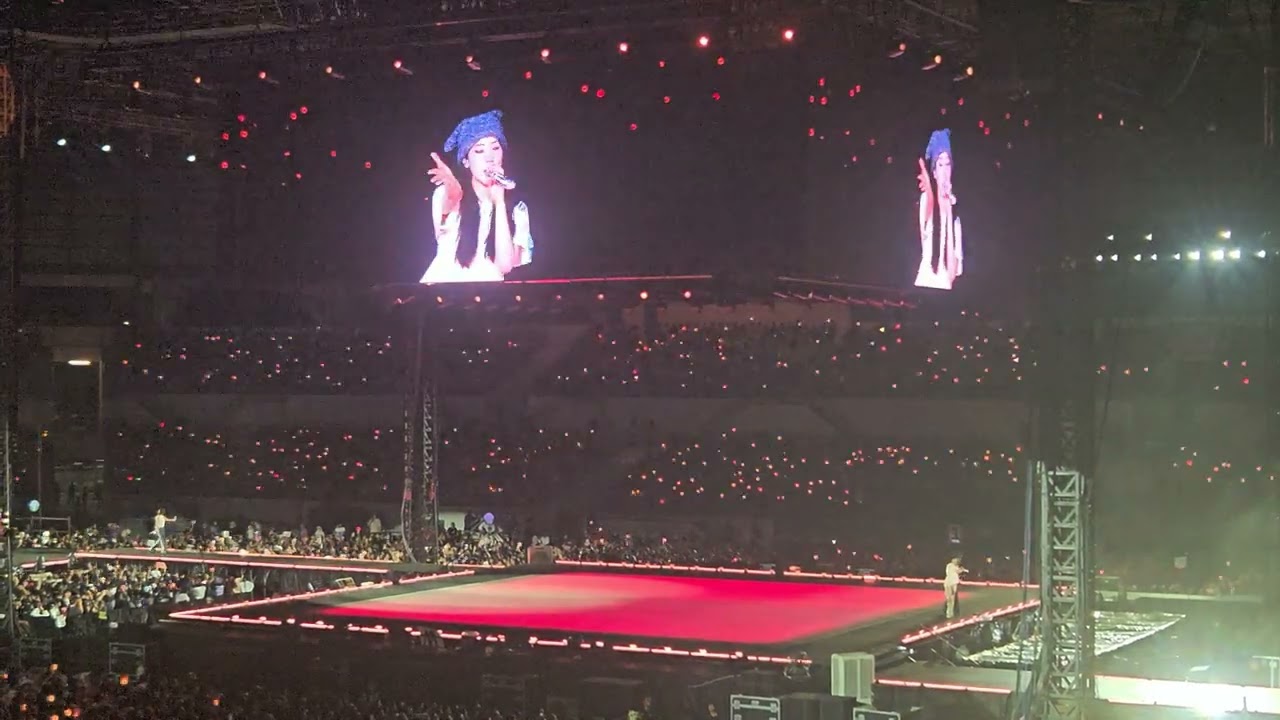 TWICE トゥワイス 트와이스 - 「Talk That Talk」live || 251025 Kuala Lumpur, KL, Malaysia