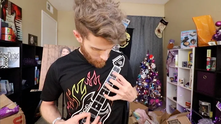PLAYABLE GUITAR SHIRT! (OPENING!)