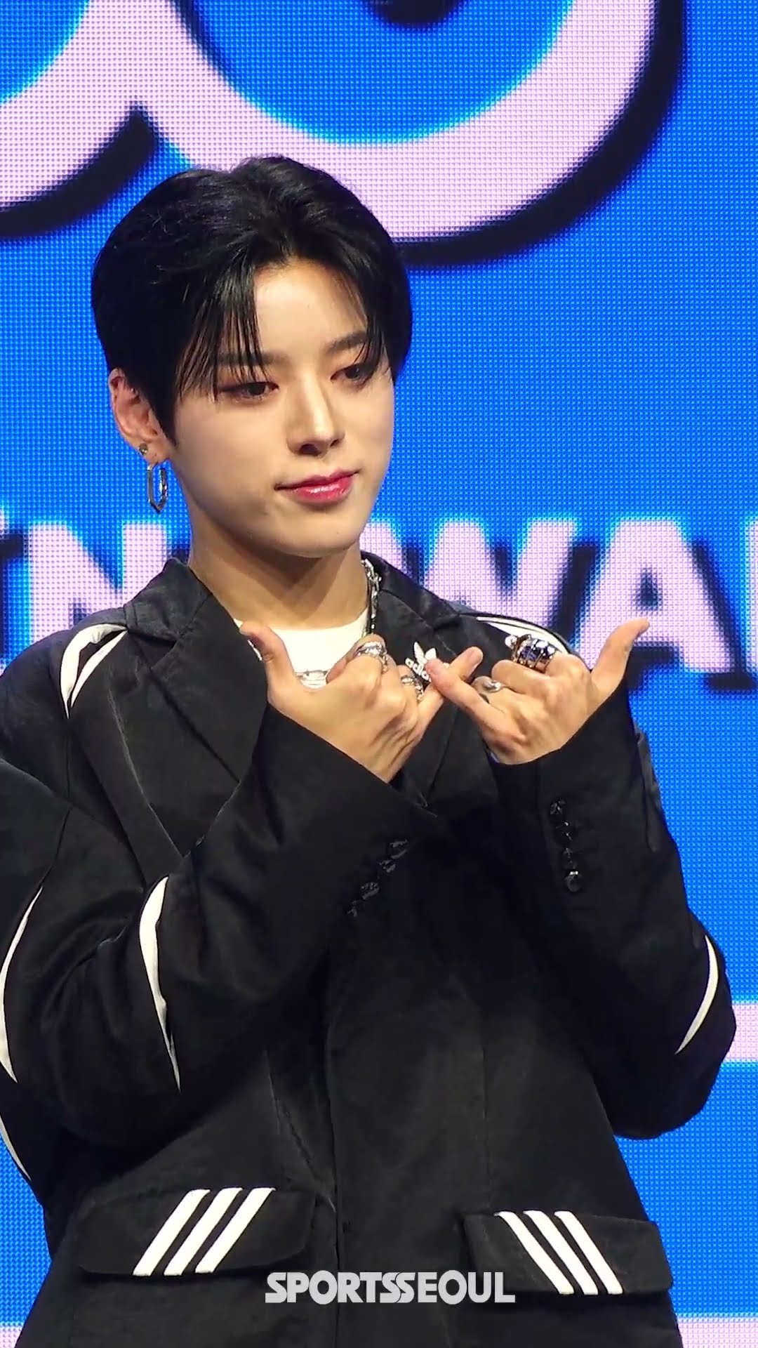 나우어데이즈 진혁, 카리스마 넘치는 막둥이