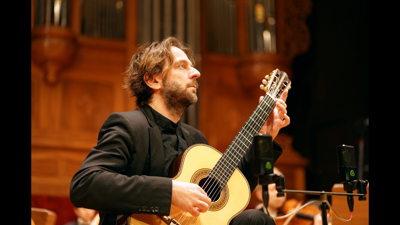 Marcin Dylla plays Concerto for Guitar and Orchestra by H. Villa-Lobos