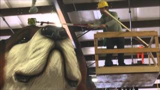 Behind the scenes - measuring the World's Largest Bobblehead (2018)