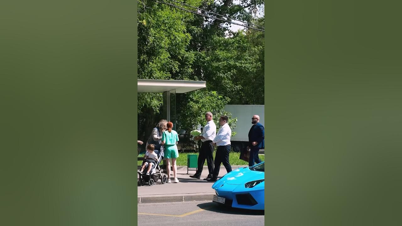 Притворился бедным дедом на lamborghini. На ламборджини пранк дед кто это. Притворился бедным дедом на lamborghini. Притворился бедным дедом на lamborghini. Помогла бедному деду на феррари.